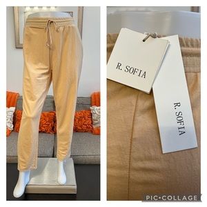 ❣️🆕R. Sofia Beige Pull On Lightweight Jogger Pants❣️